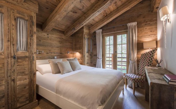 Chalet Petit Ours, Verbier, Double Bedroom